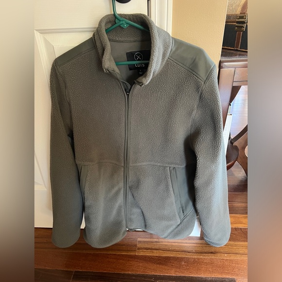 Cuts Clothing Polartec® Sherpa Full Zip | Pine Signature-fit jacket. size Large - Picture 2 of 6